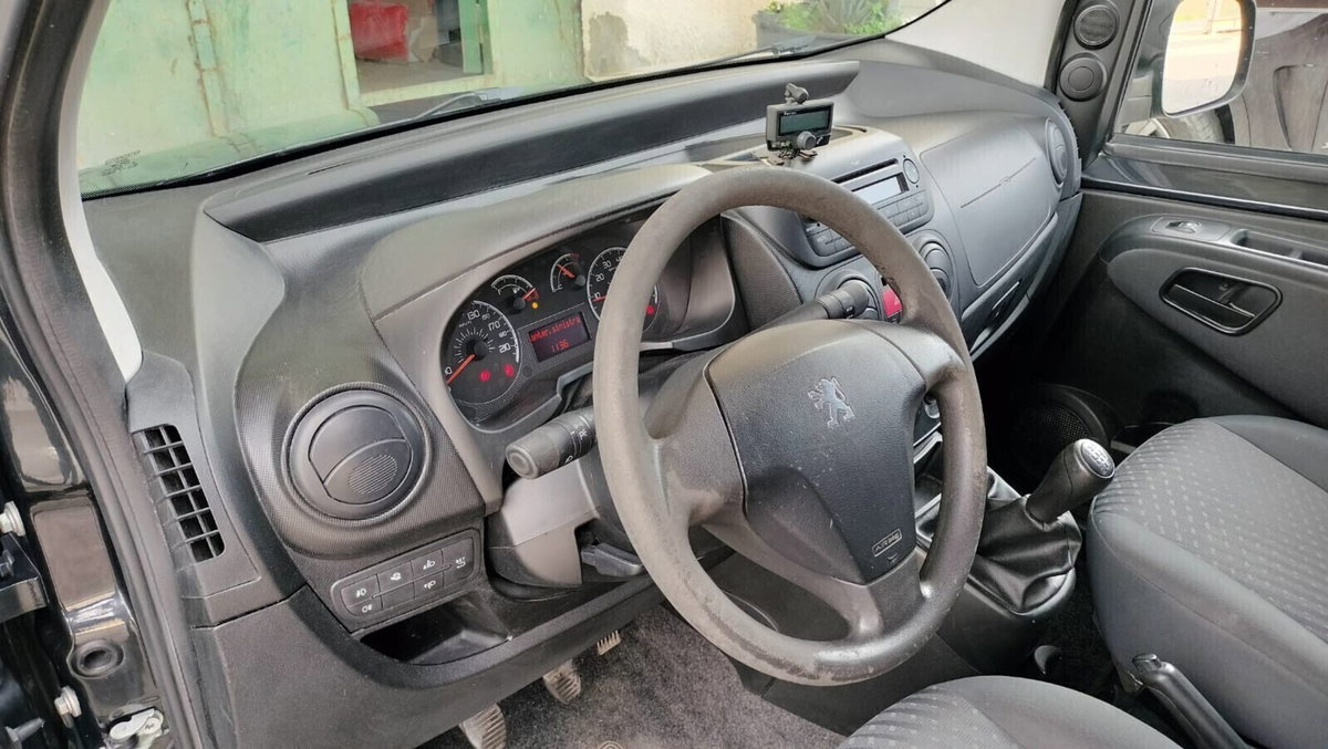 Peugeot Bipper 1.3 HDi 75 FAP Stop&Start Outdoor (9)