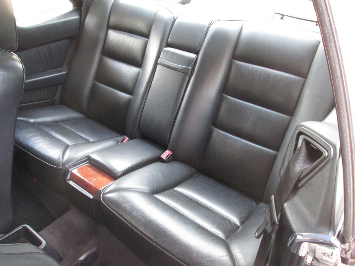 Mercedes-Benz 300 Coupé 300 CE-24 Coupé (10)