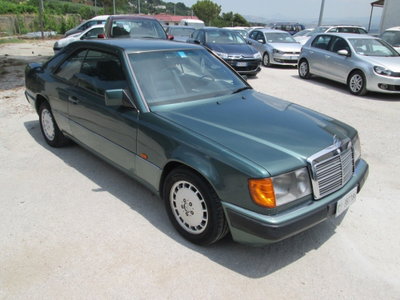 Mercedes-Benz 300 Coupé 300 CE-24 Coupé (7)