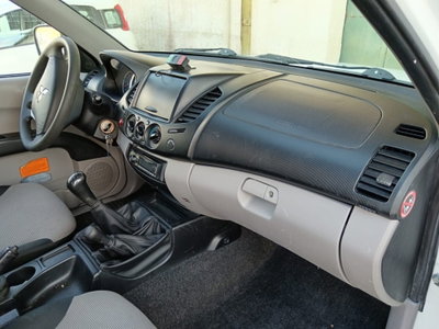 Mitsubishi L200 2.5 DI-D/136CV Club Cab Invite DPF (15)