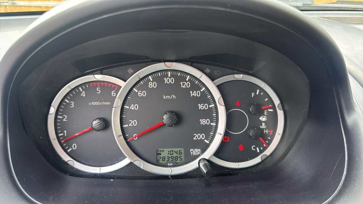 Mitsubishi L200 2.5 DI-D/136CV Club Cab Invite DPF (16)
