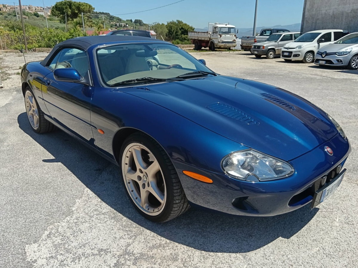 Jaguar XK 5.0 V8 Convertibile (13)