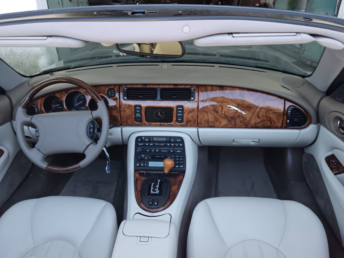 Jaguar XK 5.0 V8 Convertibile (18)