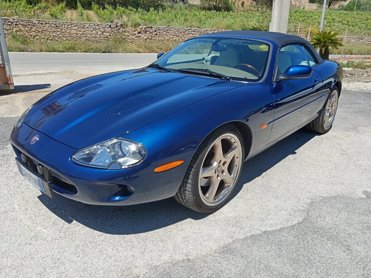 Jaguar XK 5.0 V8 Convertibile (2)