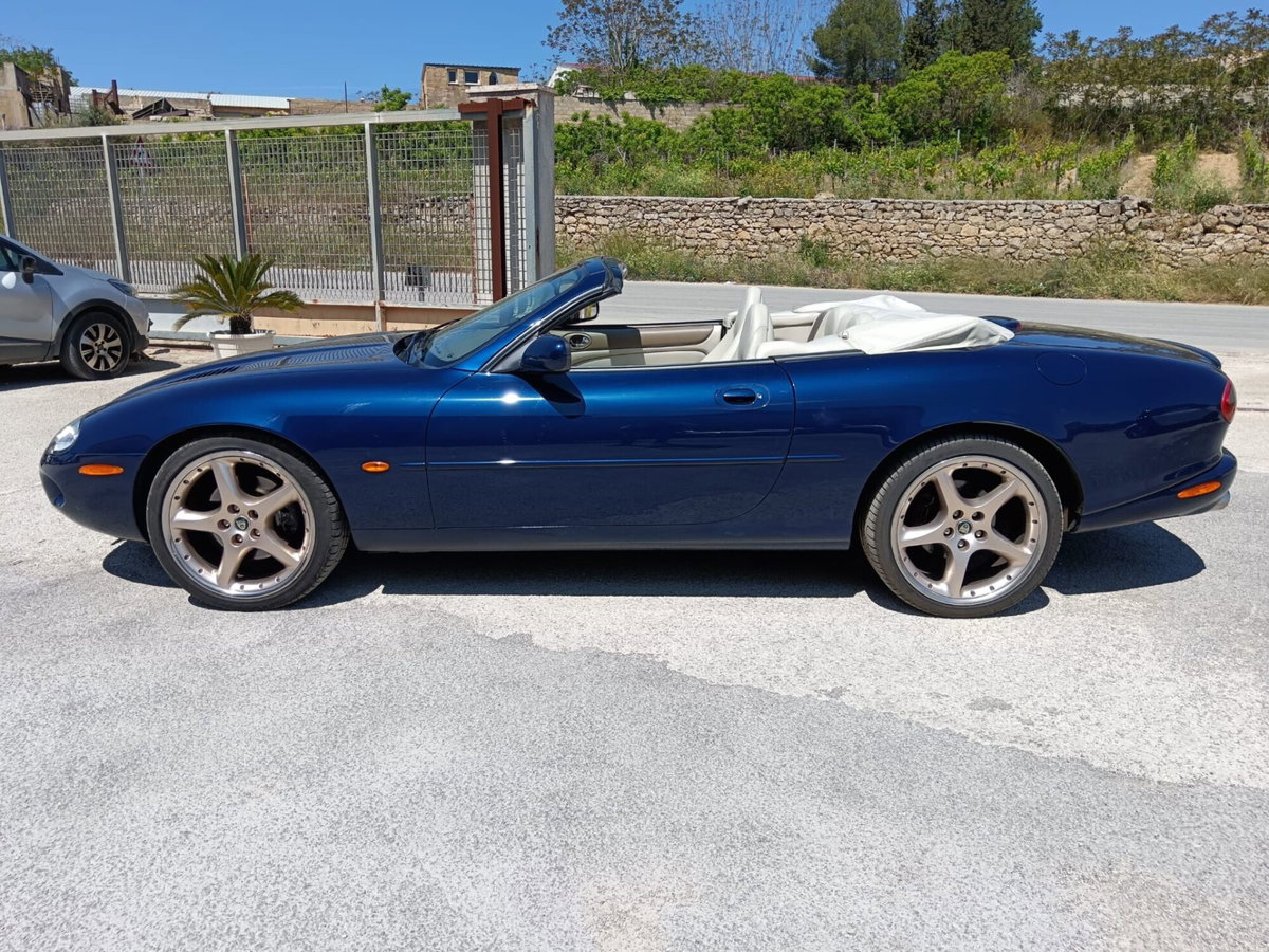 Jaguar XK 5.0 V8 Convertibile (3)