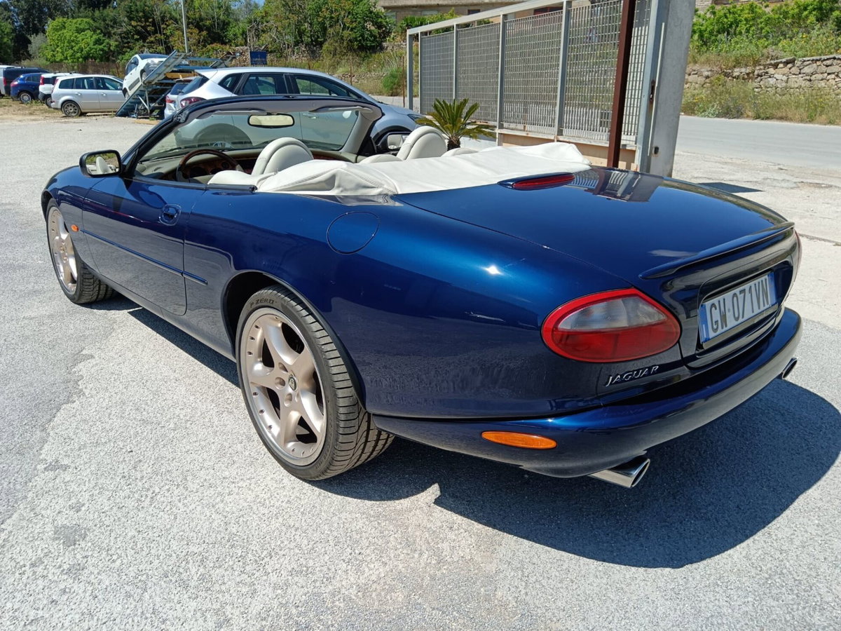 Jaguar XK 5.0 V8 Convertibile (5)