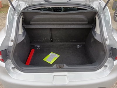 Renault Clio dCi 8V 90 CV EDC 5 porte Moschino Intens (17)