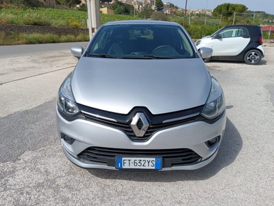 Renault Clio dCi 8V 90 CV EDC 5 porte Moschino Intens (8)