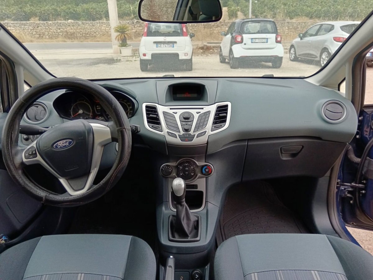 Ford Fiesta 1.2 82CV 3 porte Titanium (12)