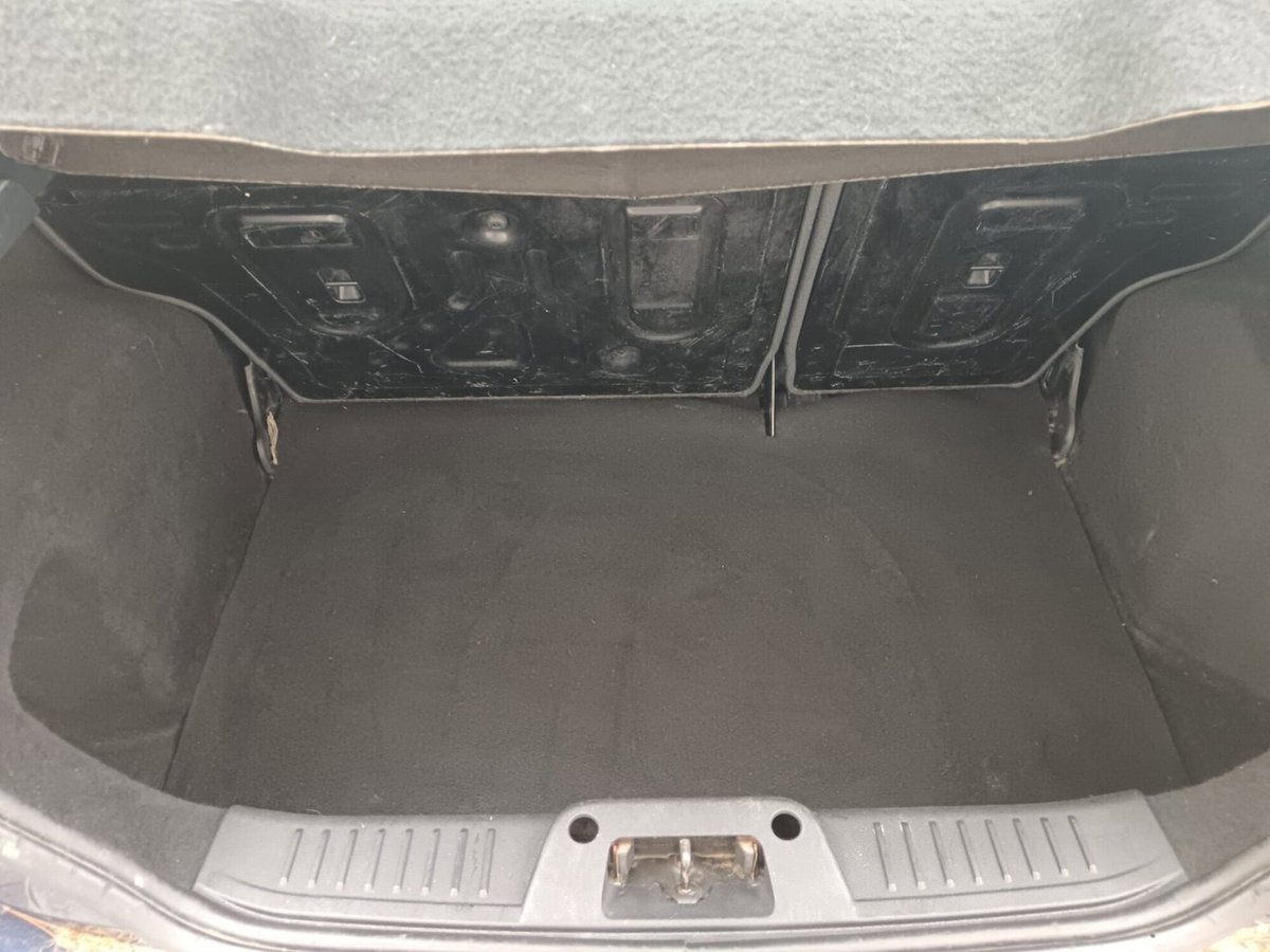 Ford Fiesta 1.2 82CV 3 porte Titanium (18)