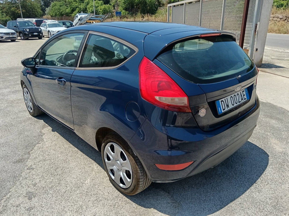 Ford Fiesta 1.2 82CV 3 porte Titanium (3)