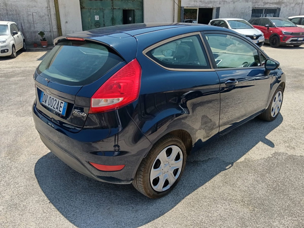 Ford Fiesta 1.2 82CV 3 porte Titanium (5)