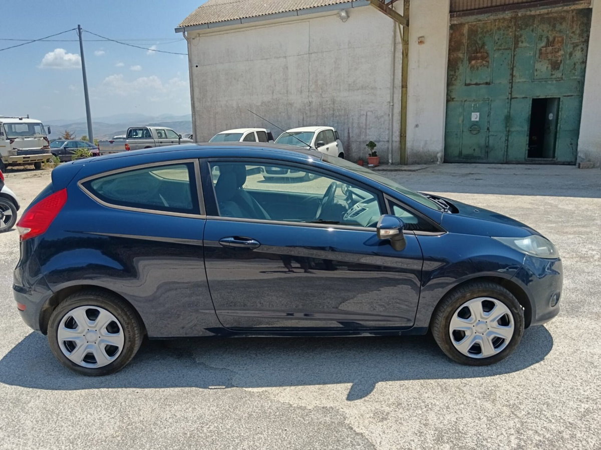 Ford Fiesta 1.2 82CV 3 porte Titanium (6)
