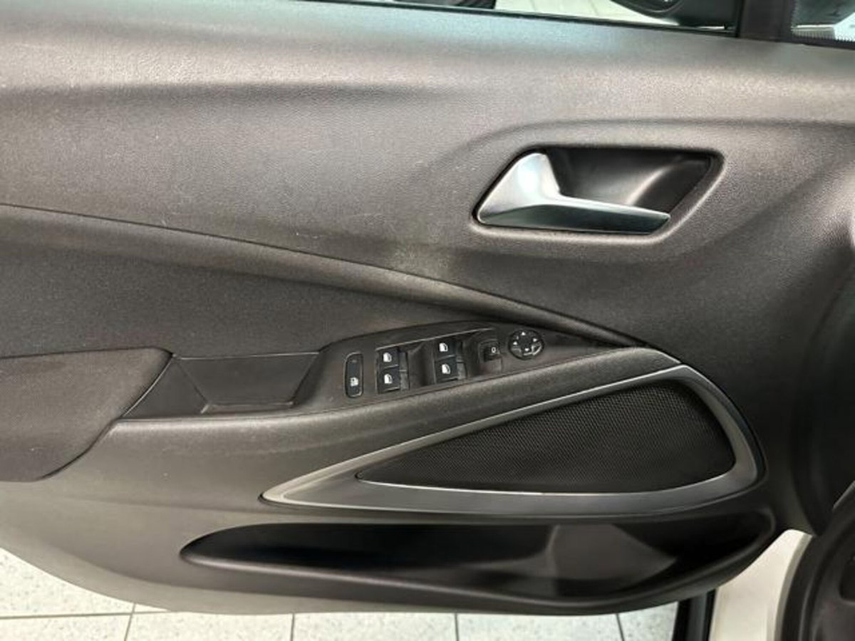 Opel Crossland X 1.5 ECOTEC D 102 CV Start&Stop Advance (16)