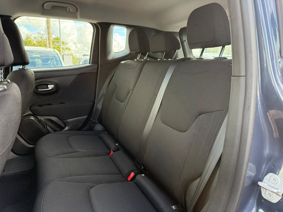 Jeep Renegade 1.6 Mjt 130 CV Longitude (13)