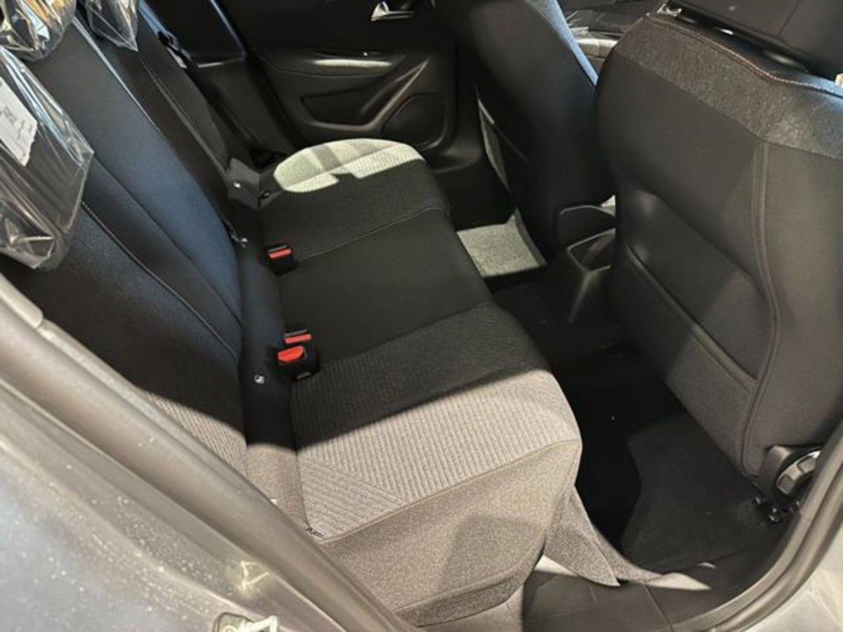 Peugeot 208 1.2 puretech Active s&s 100cv (19)