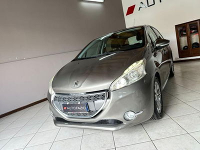 Peugeot 208 VTi 82 CV 5 porte Allure usata