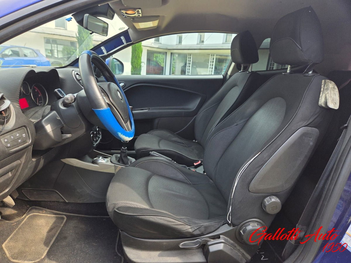 Alfa Romeo MiTo 1.3 JTDm-2 95 CV S&S BlackLine Collection SS (11)