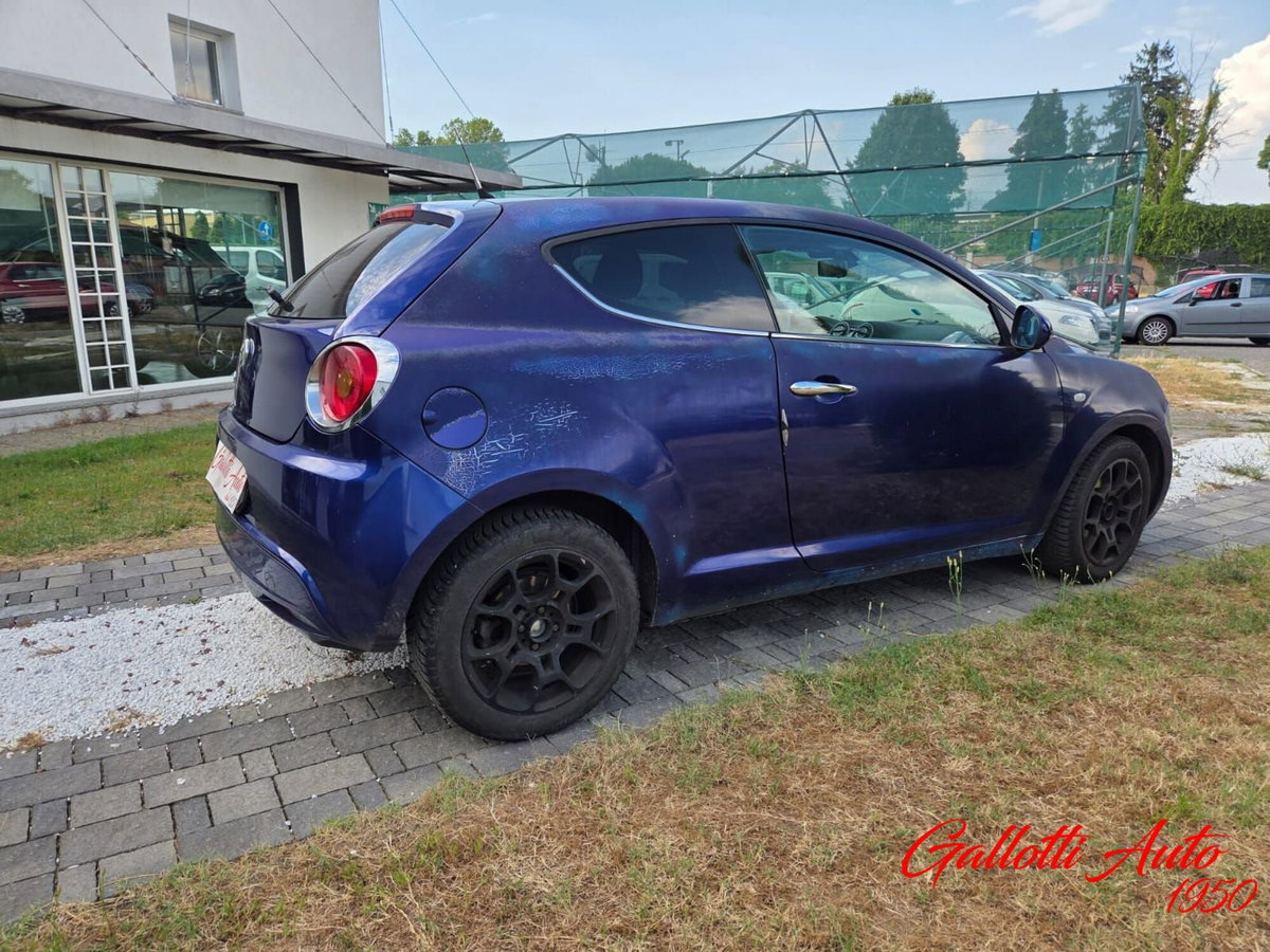 Alfa Romeo MiTo 1.3 JTDm-2 95 CV S&S BlackLine Collection SS (5)