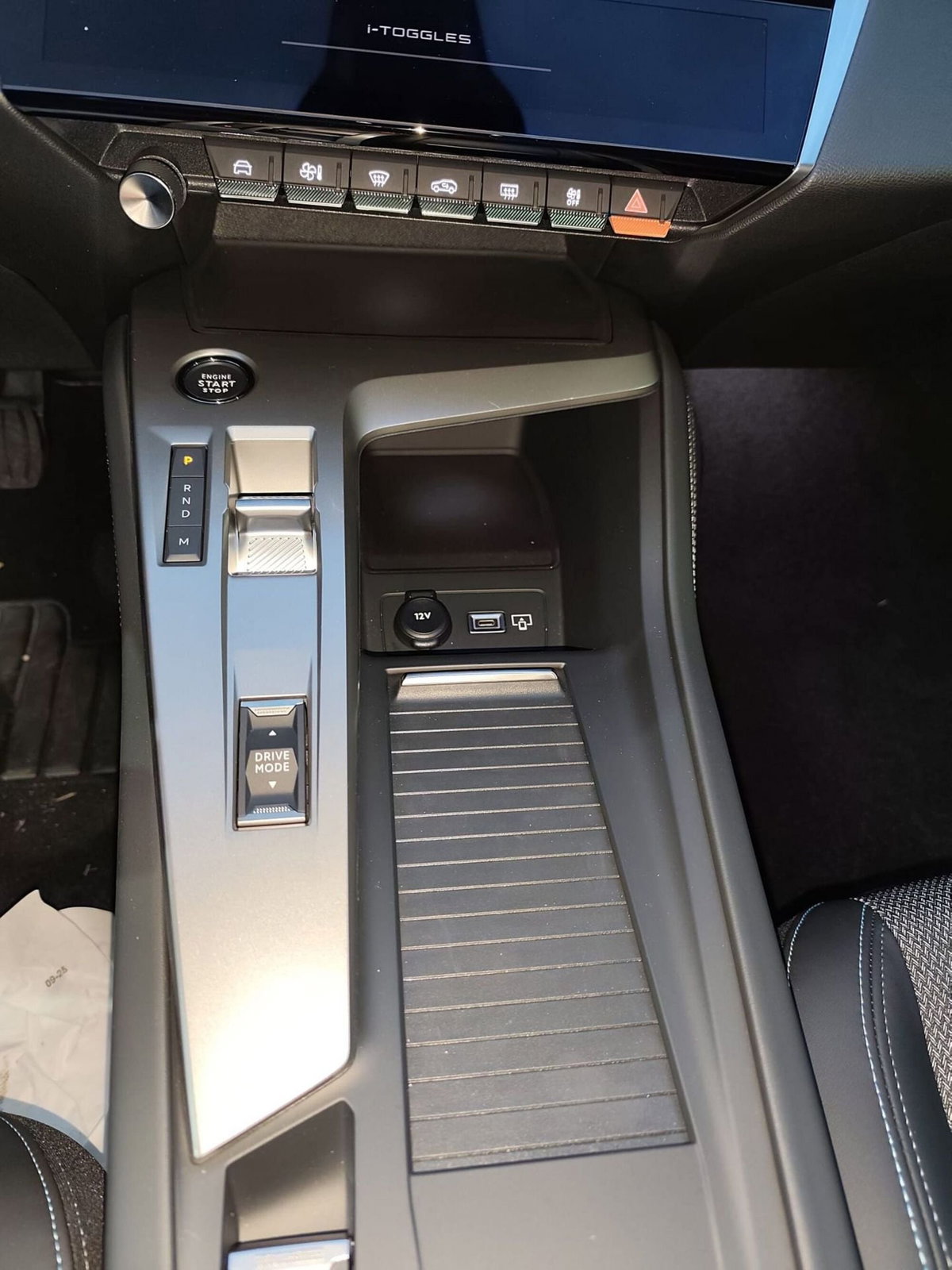 Peugeot 308 BlueHDi 130 S&S EAT8 Allure Pack (8)