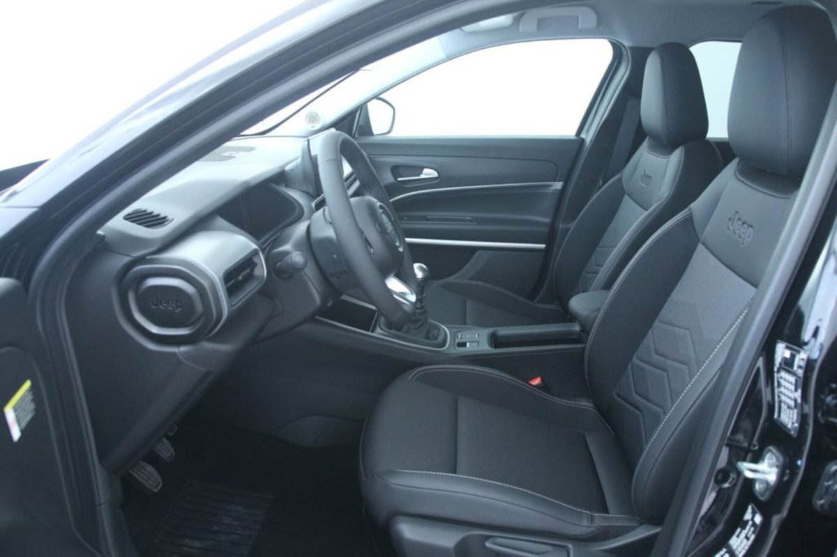 Jeep Avenger 1.2 turbo Summit fwd 100cv (7)