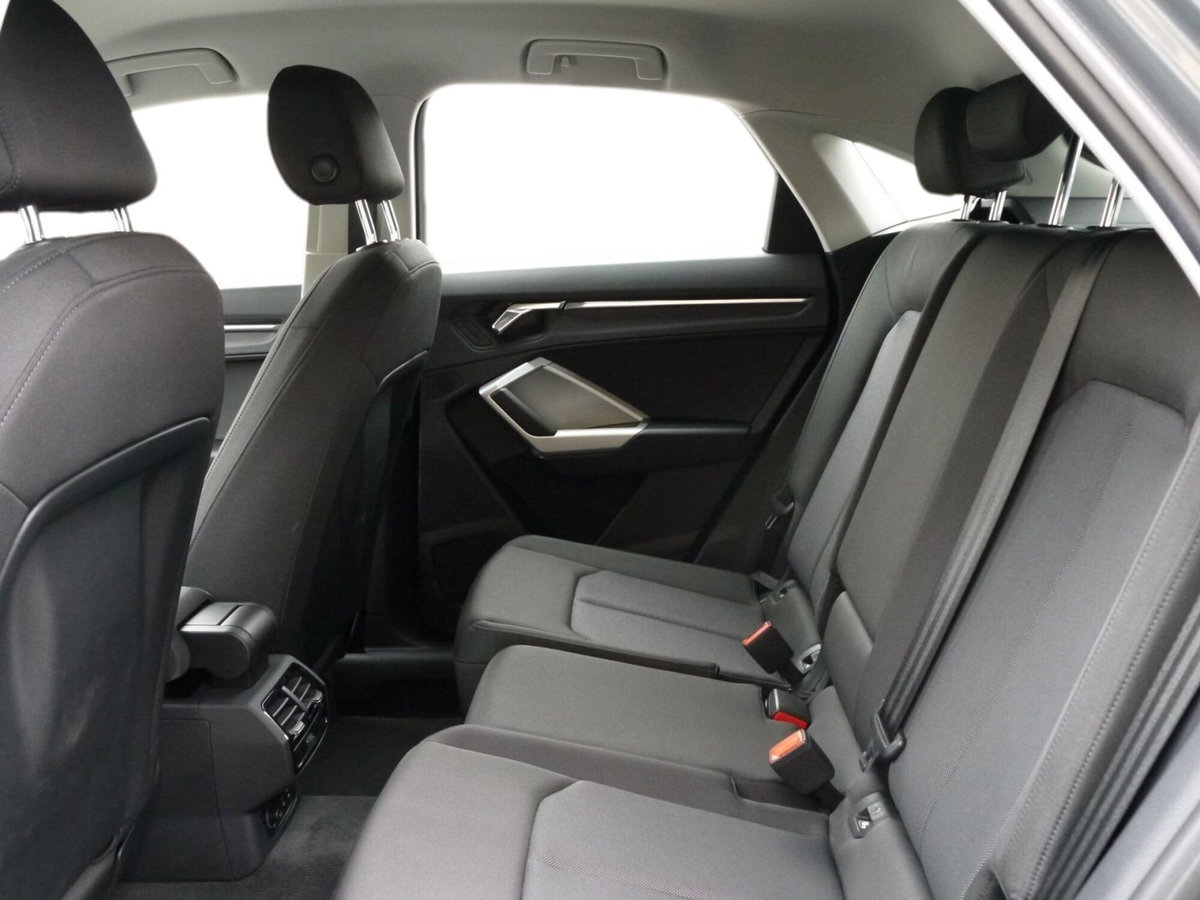 Audi Q3 Sportback 35 TDI quattro S tronic Business Plus (12)