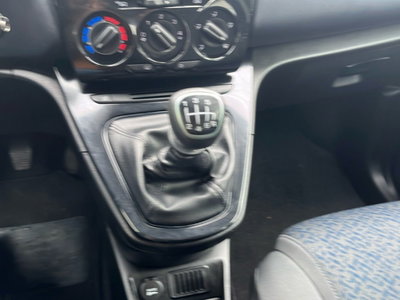 Lancia Ypsilon 1.0 FireFly 5 porte S&S Hybrid Ecochic Gold (16)