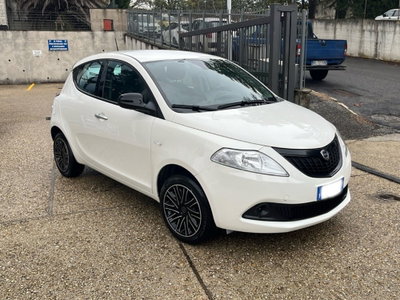 Lancia Ypsilon 1.0 FireFly 5 porte S&S Hybrid Ecochic Gold (7)