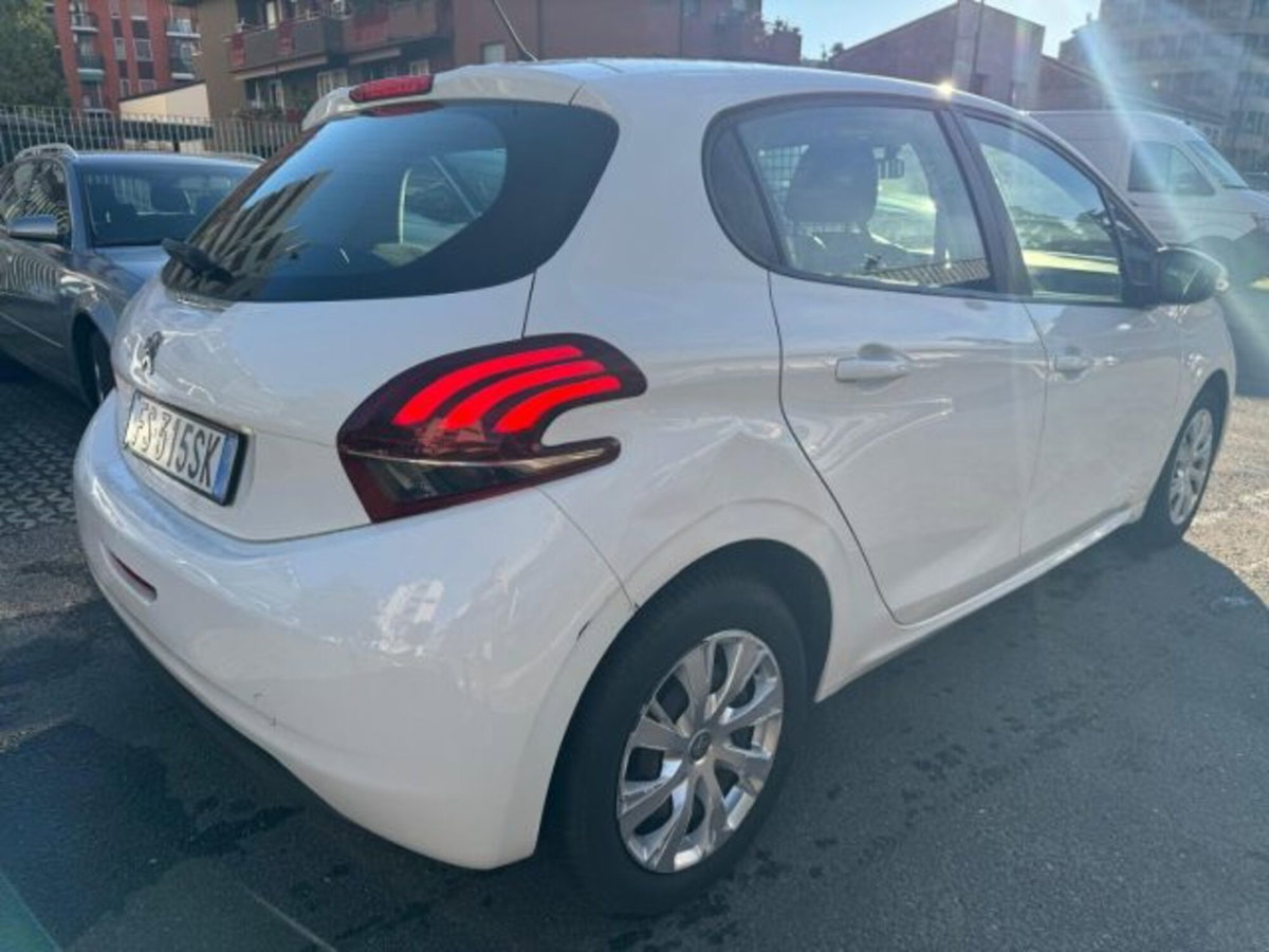 Peugeot 208 100 S&S 5 porte Van Active (5)