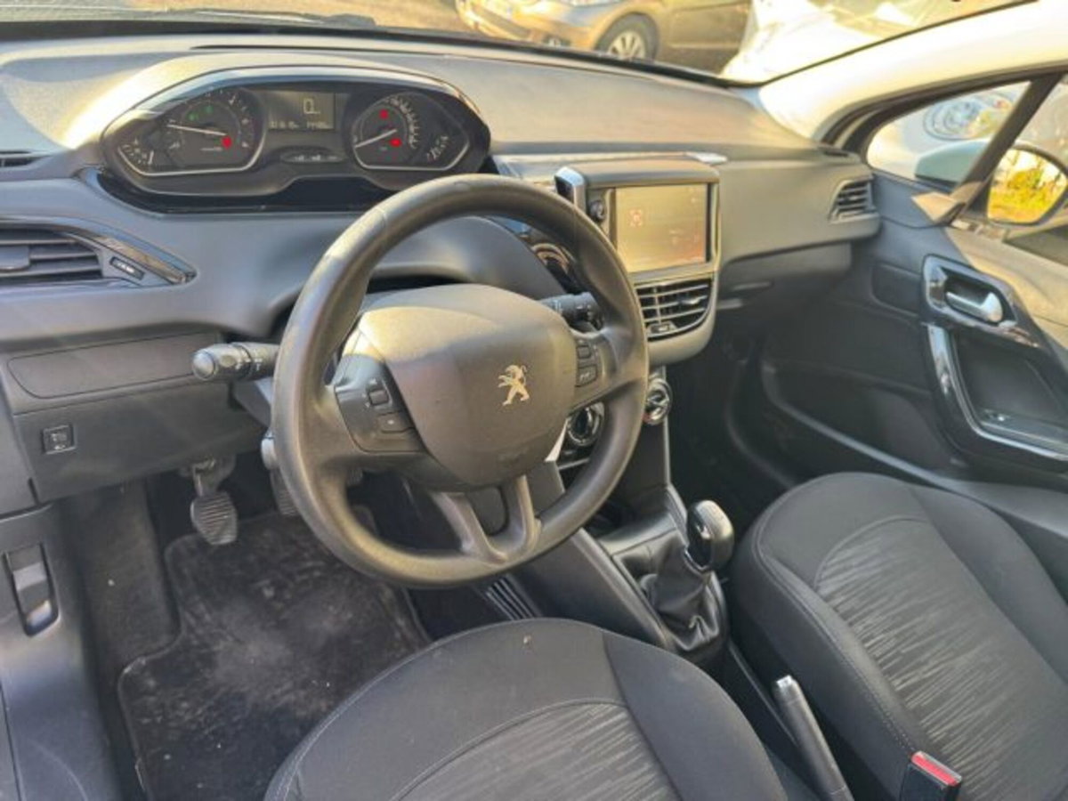 Peugeot 208 100 S&S 5 porte Van Active (8)