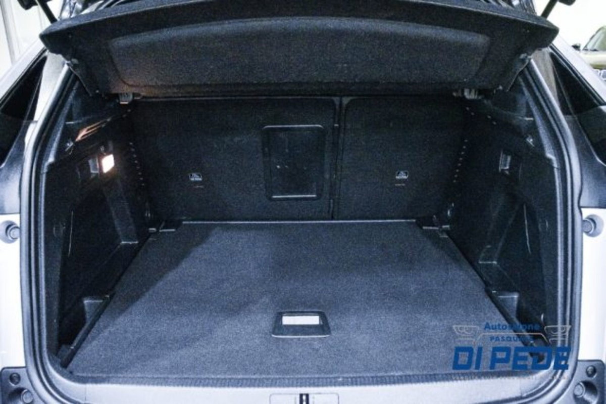 Peugeot 3008 BlueHDi 130 S&S EAT8 GT Pack (16)