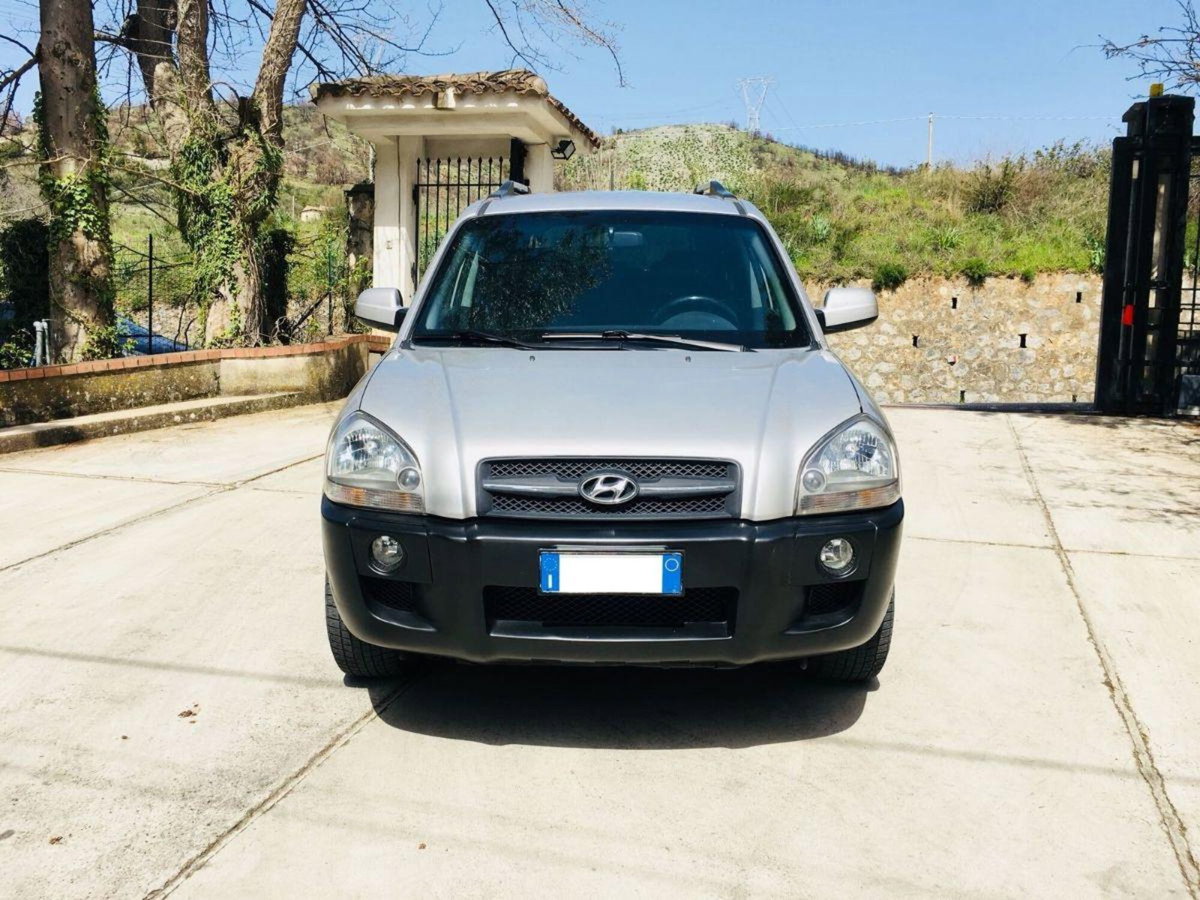 Hyundai Tucson 2.0 CRDi TD Dynamic (2)