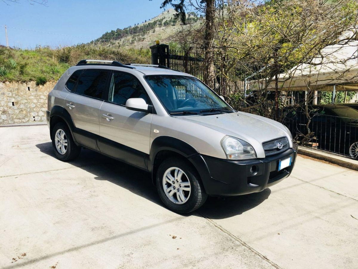 Hyundai Tucson 2.0 CRDi TD Dynamic (3)