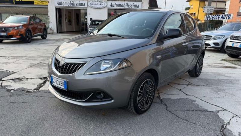 Lancia Ypsilon 1.0 FireFly 5 porte S&S Hybrid Silver Plus