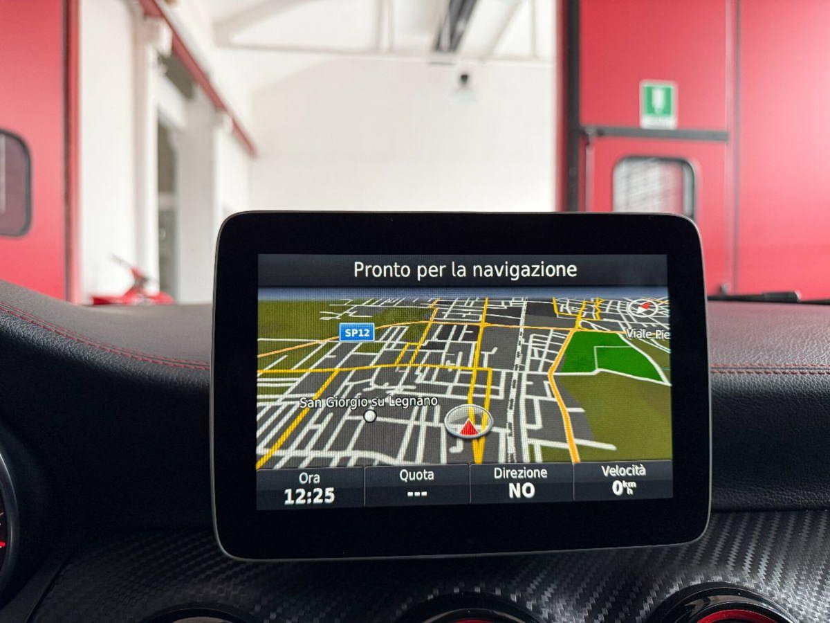 Mercedes-Benz Classe A 45 AMG 4Matic Automatic (9)