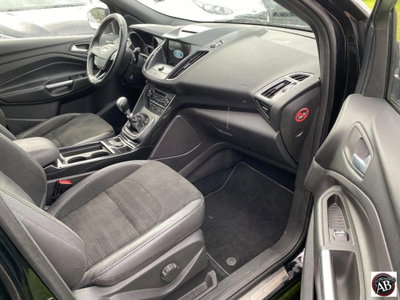 Ford Kuga 1.5 TDCI 120 CV S&S 2WD ST-Line (15)