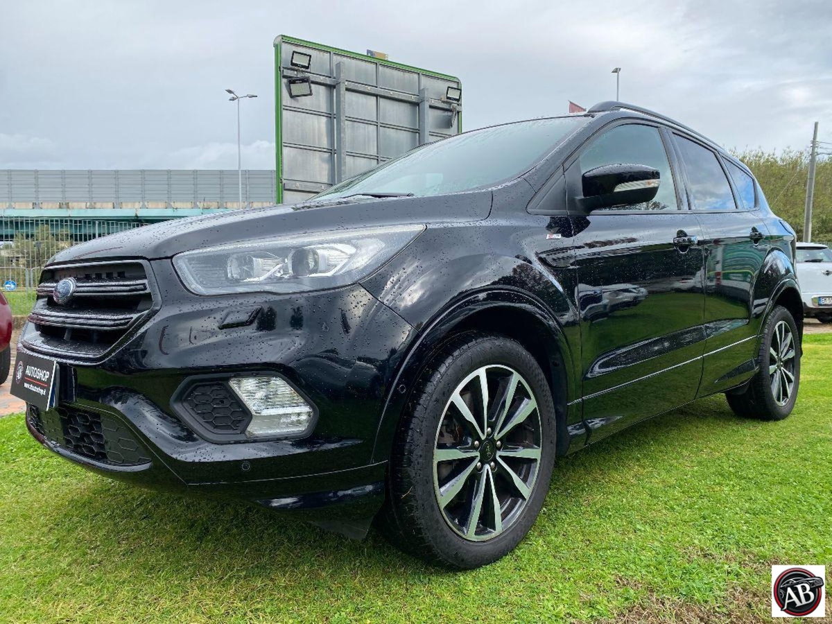 Ford Kuga 1.5 TDCI 120 CV S&S 2WD ST-Line (2)