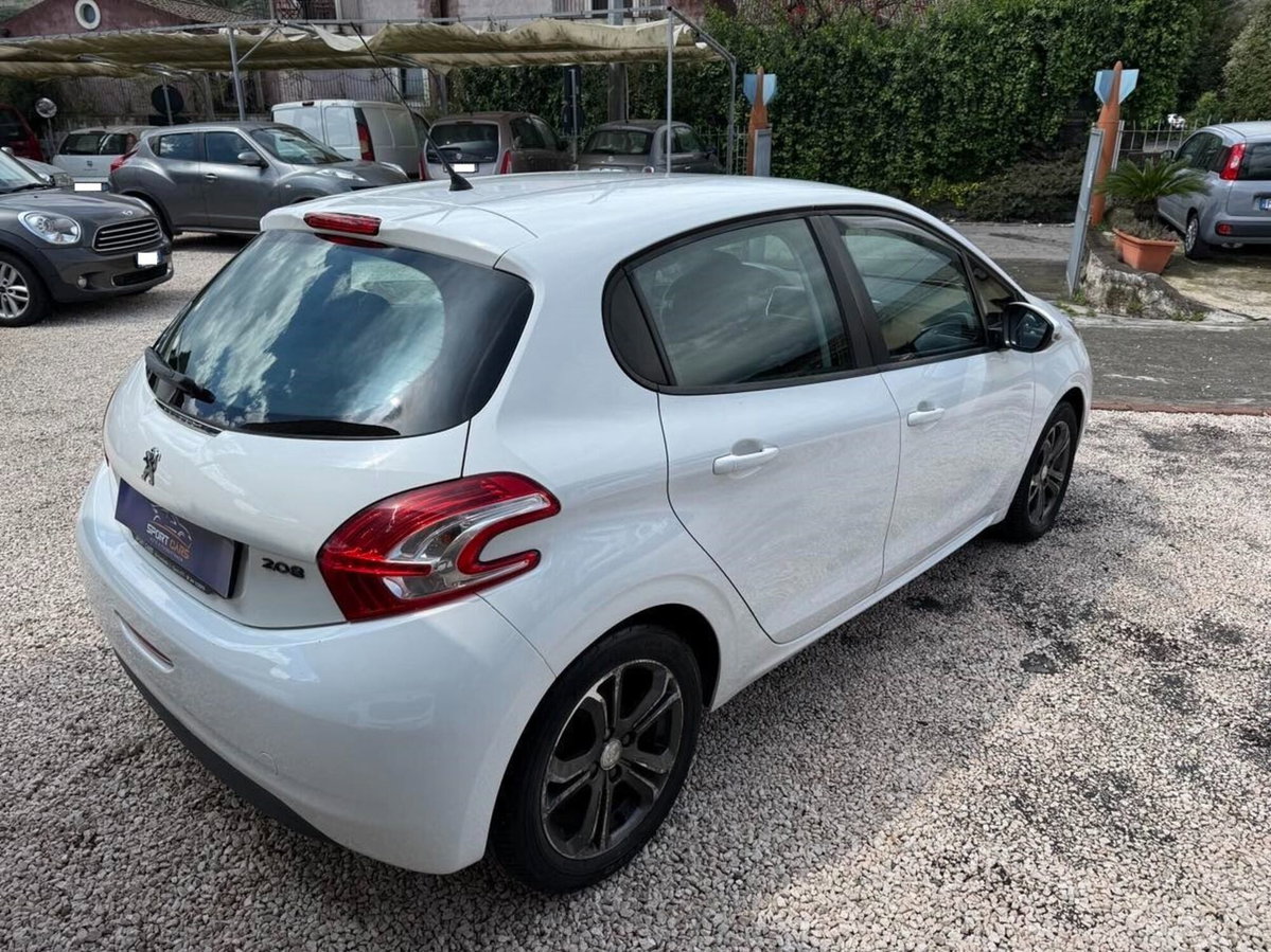 Peugeot 208 HDi 68 CV 5 porte Allure (10)