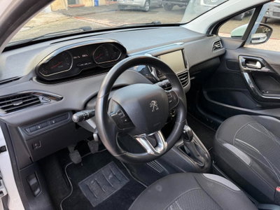 Peugeot 208 HDi 68 CV 5 porte Allure (12)