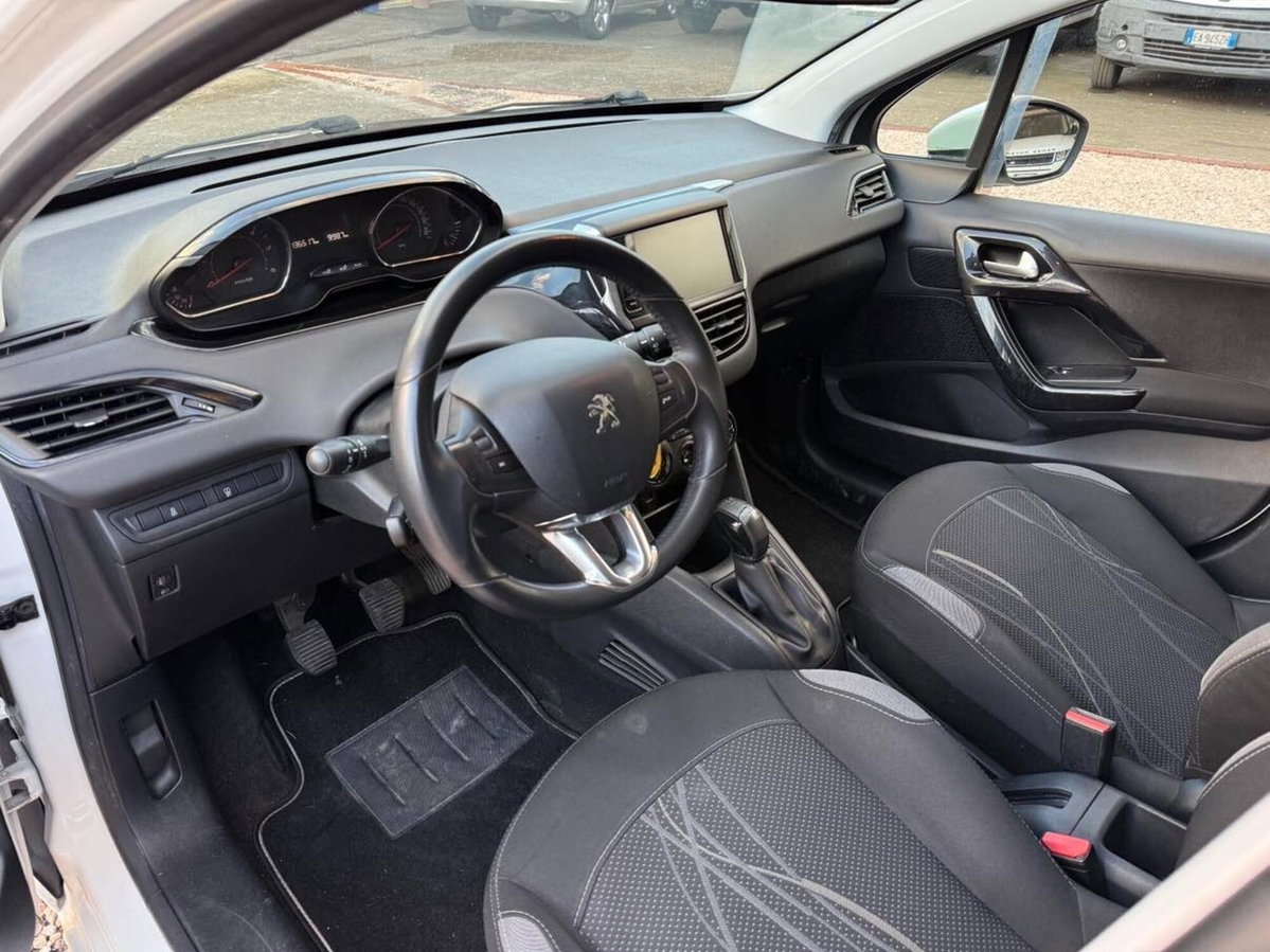 Peugeot 208 HDi 68 CV 5 porte Allure (13)