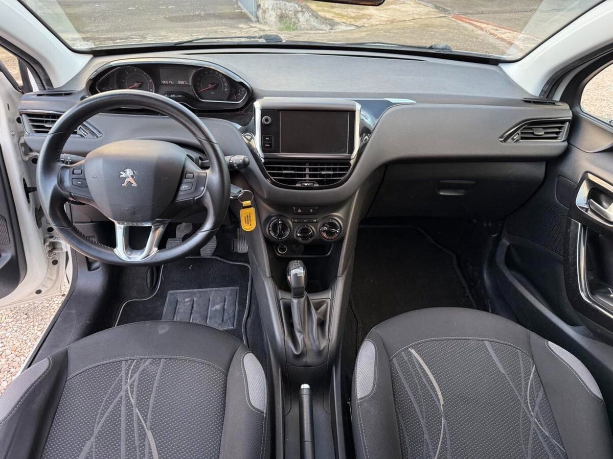 Peugeot 208 HDi 68 CV 5 porte Allure (14)