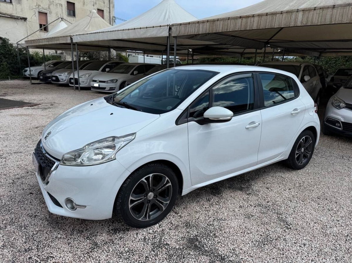 Peugeot 208 HDi 68 CV 5 porte Allure (4)