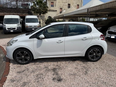 Peugeot 208 HDi 68 CV 5 porte Allure (5)