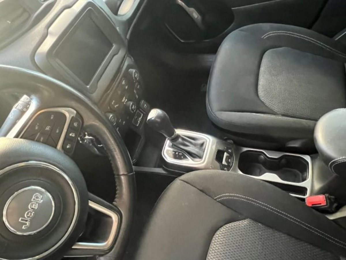 Jeep Renegade 1.6 Mjt DDCT 120 CV Limited (12)