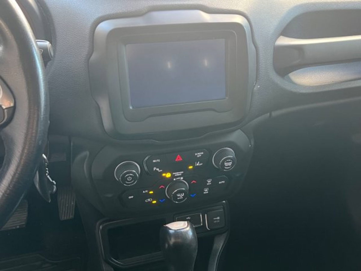 Jeep Renegade 1.6 Mjt DDCT 120 CV Limited (15)