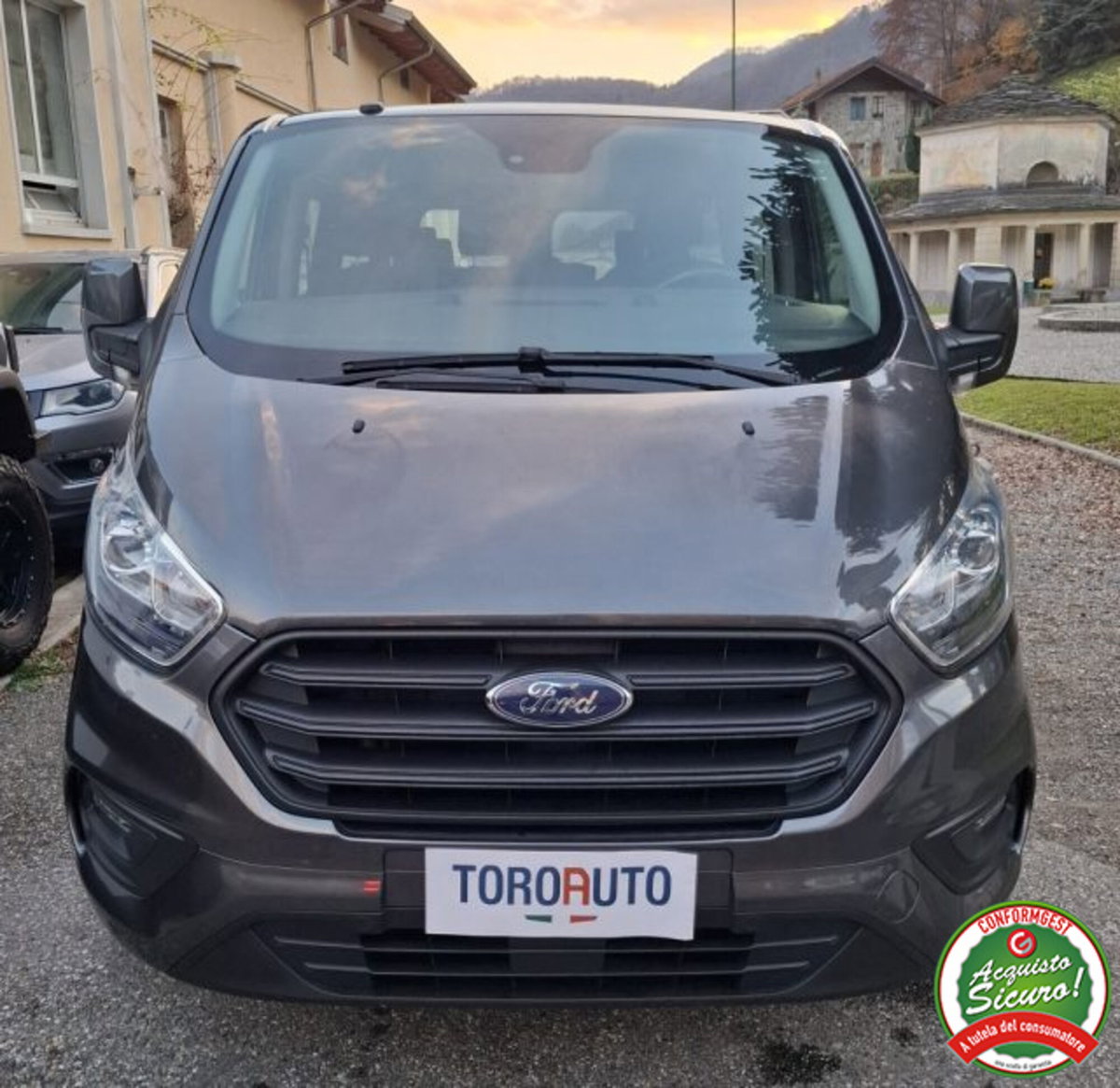 Ford Transit Custom Furgone 320 2.0 TDCi 130 PL Combi Trend (2)