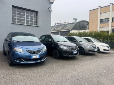 Lancia Ypsilon 1.0 FireFly 5 porte S&S Hybrid Ecochic A. Ferretti usata