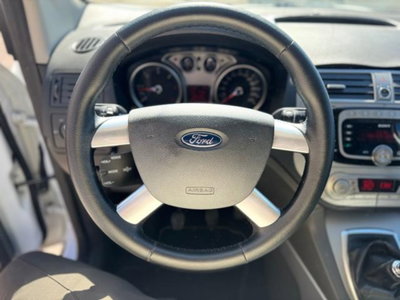 Ford Kuga 2.0 TDCi 140 CV 2WD Titanium DPF (13)