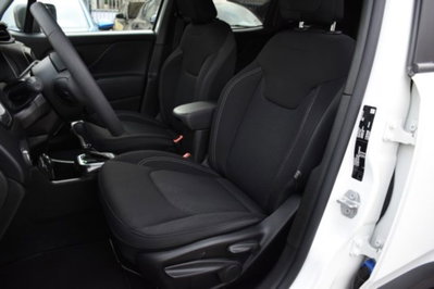 Jeep Renegade 1.3 T4 190CV PHEV 4xe AT6 Limited (7)