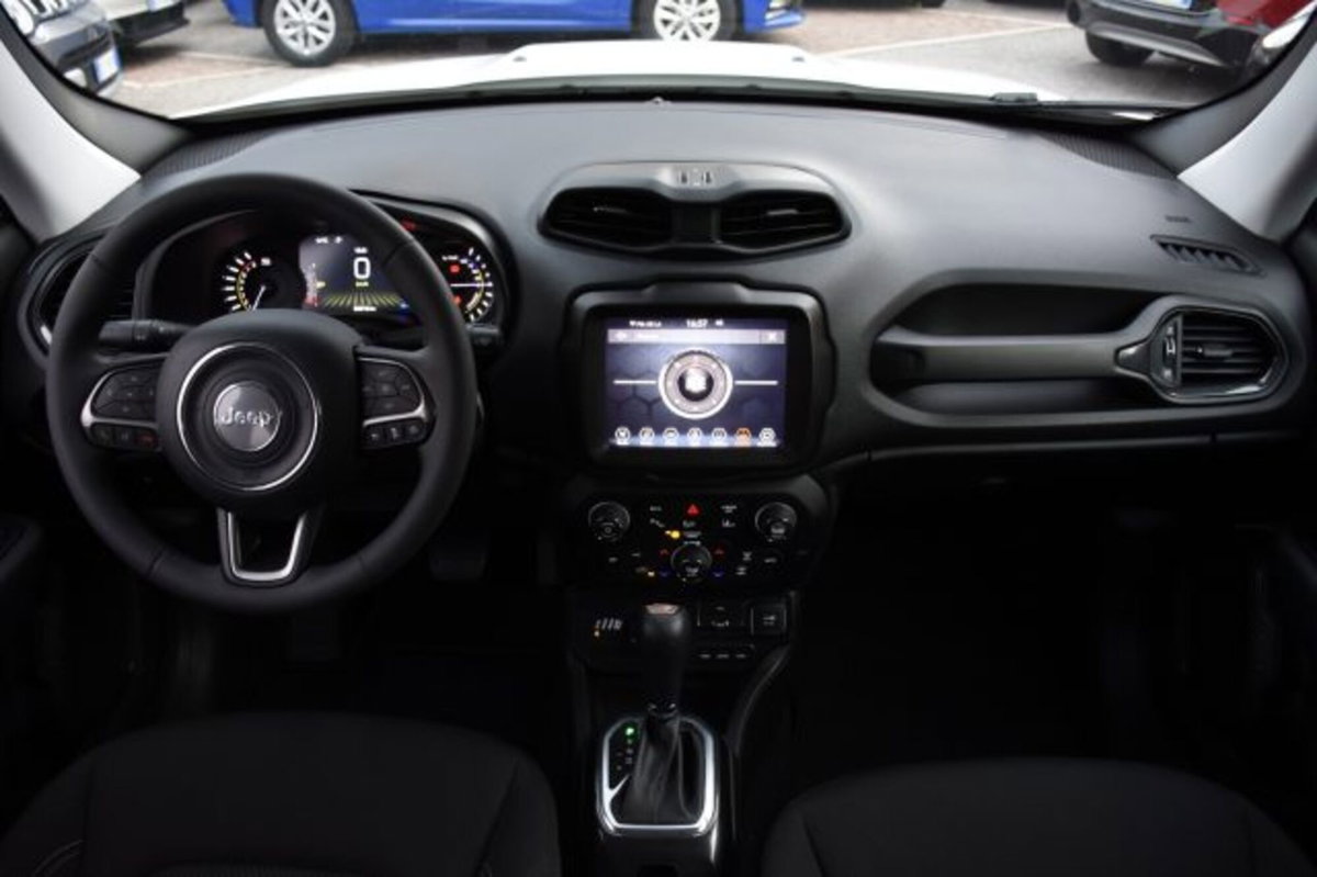 Jeep Renegade 1.3 T4 190CV PHEV 4xe AT6 Limited (8)